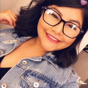 Meet your Posher, Alma